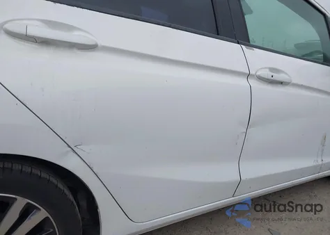 2015 Honda Fit Ex/Ex-L z USA, uszkodzony, nr VIN 3HGGK5H81FM771252